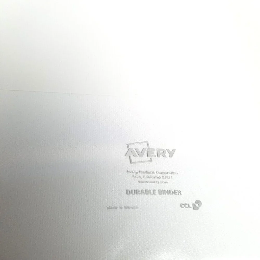 Avery Durable View 3 Ring Binder NEW 1.5 Inch White Office School Organization